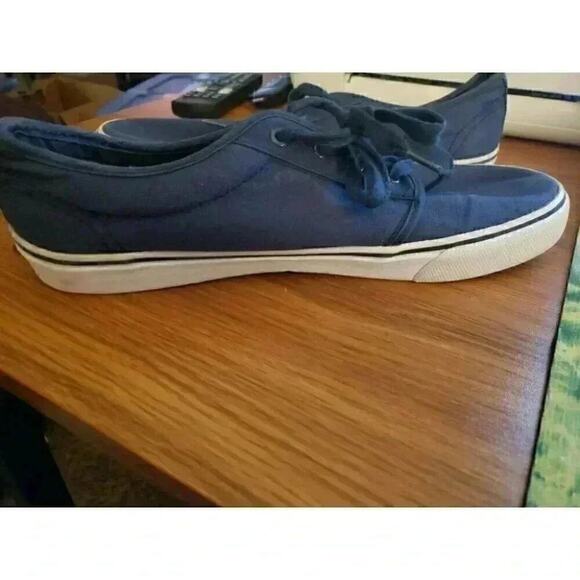 Levi's Comfort Fit Men's Boat Shoes Casual Flat Canvas Upper Navy Size 10.5 A28 - Picture 2 of 6